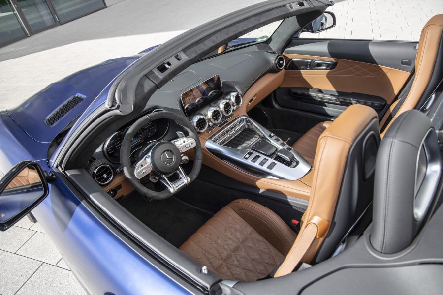 Интерьер Mercedes-AMG GT Roadster (R190) 2019 года  (WW) (фото 12 из 20)
